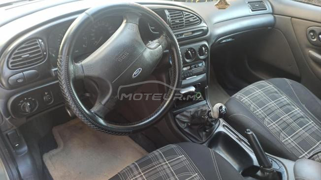 Ford Mondeo Essence Manuelle 2000 à Casablanca