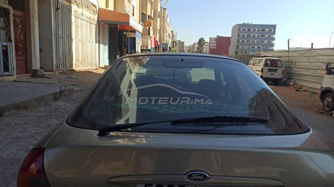 Ford Mondeo Essence Manuelle 2000 à Casablanca