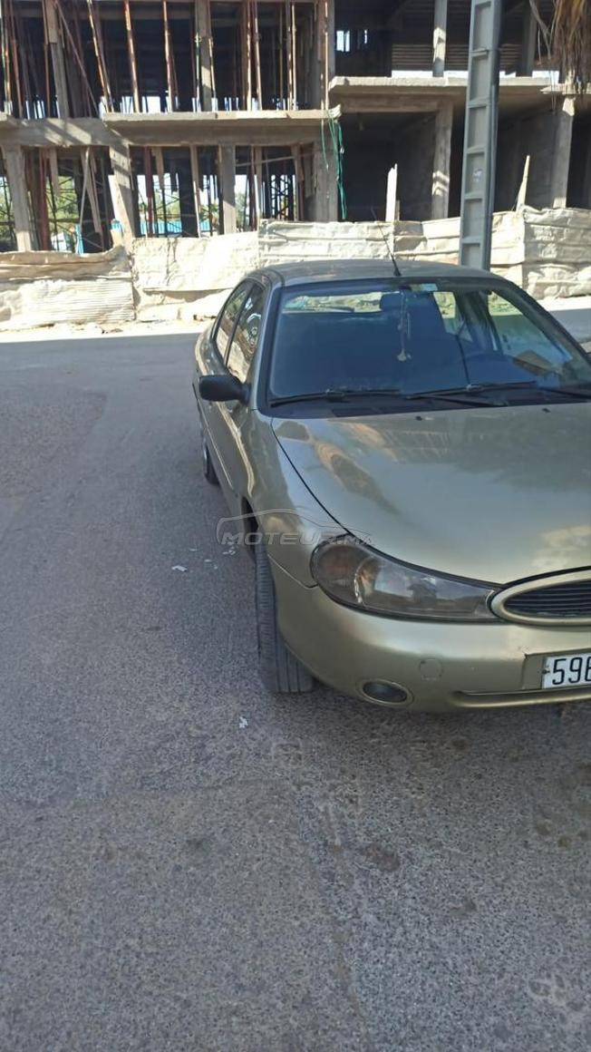 Ford Mondeo Essence Manuelle 2000 à Casablanca