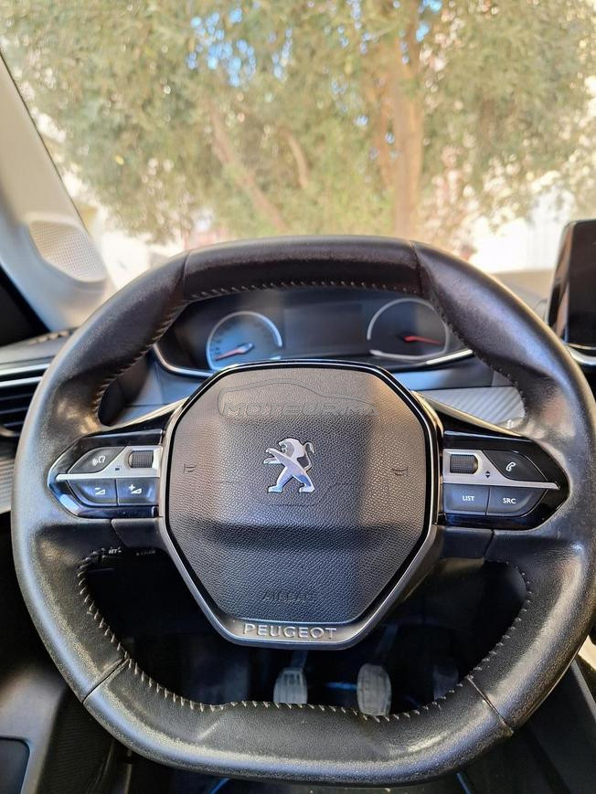 peugeot-208