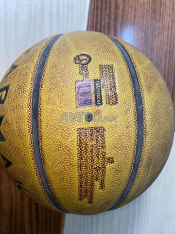 Ballon de basket très bon état - 2