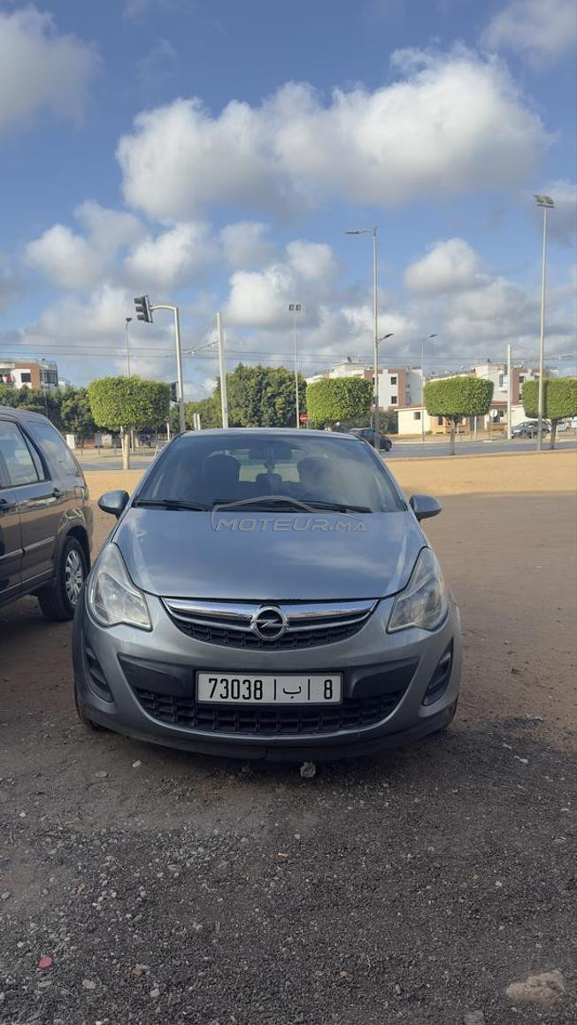 Opel corsa essence 2012