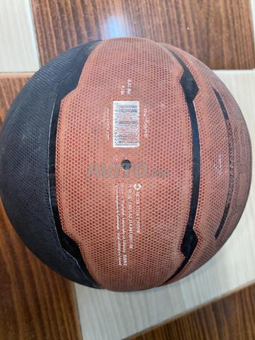 Ballon de basket-ball bon état - 2