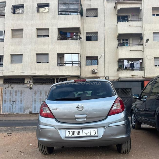 Opel corsa essence 2012