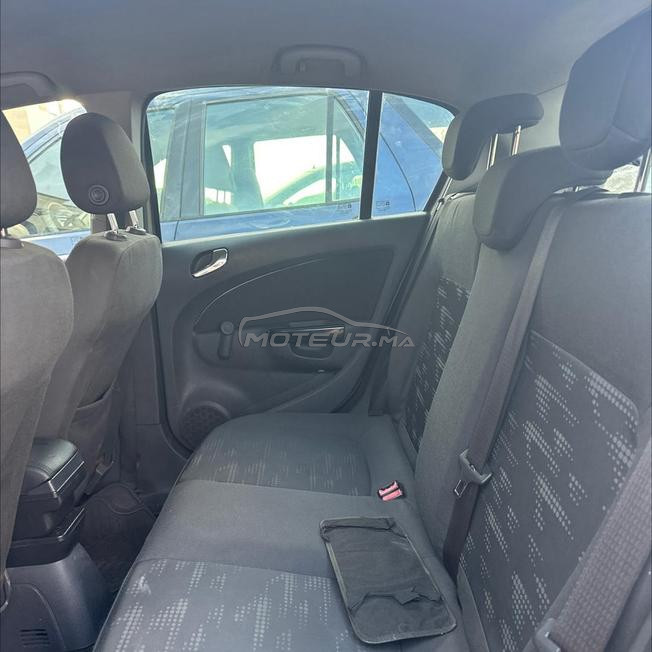 Opel corsa essence 2012