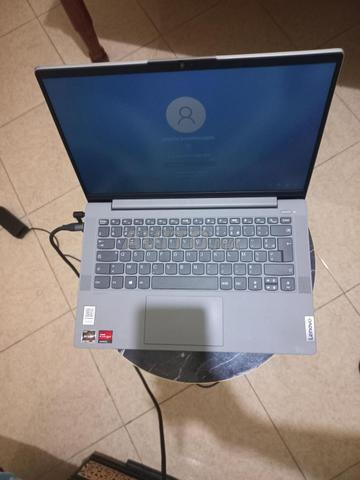 PC Lenovo à vendre en excellent état 🖥️🔥