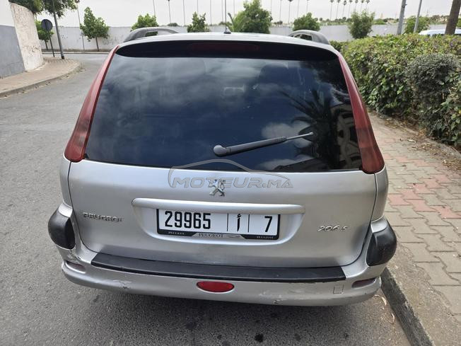 Peugeot 2O6 diesel HDi 6 chv
