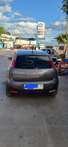 Fiat Punto Diesel Manuelle 2016 à Bouskoura - 2
