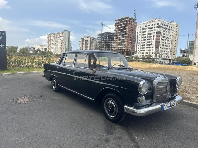 Mercedes-Benz 190D Moteur 240D – Boîte 5 vitesses