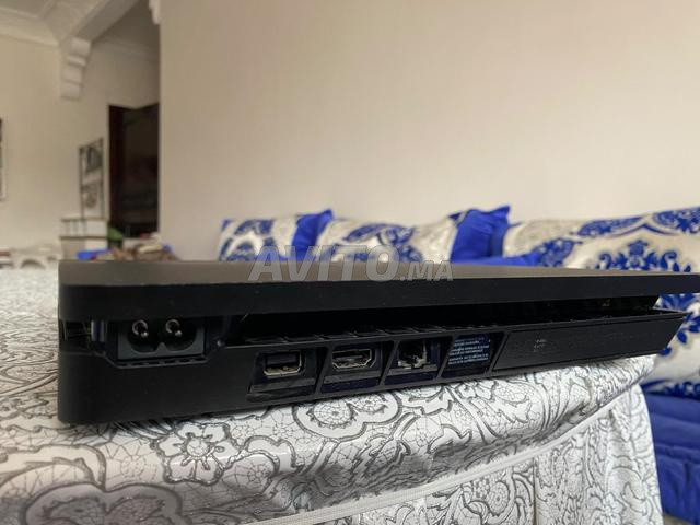 PS4 flashé 500gb 12.50 2 manettes - 2