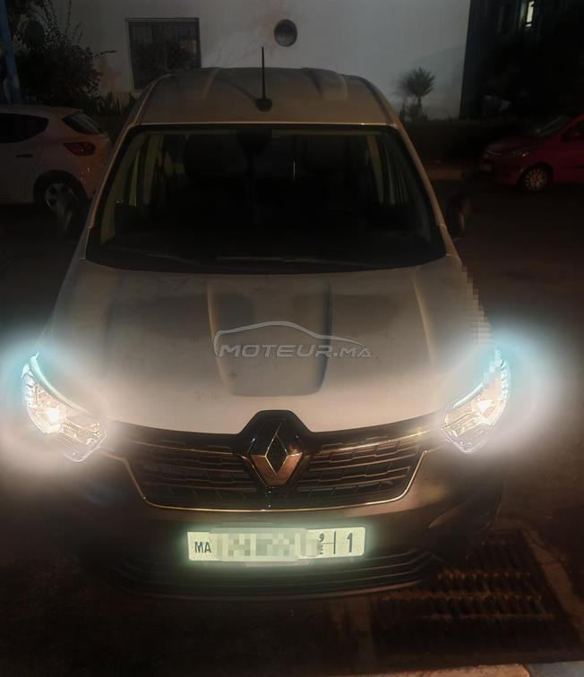 express van 2022 premier main