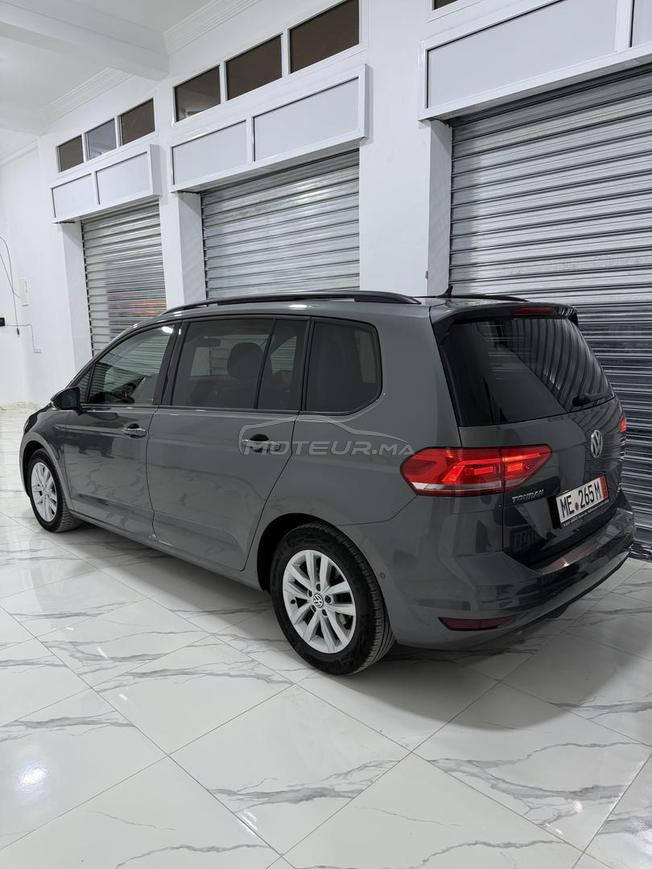 Volkswagen Touran 1.6L ( 7 places ) 