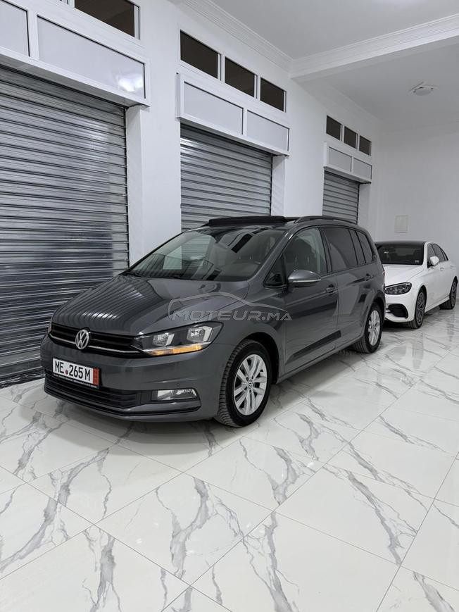 Volkswagen Touran 1.6L ( 7 places ) 