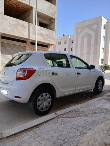 سيارة للبيع