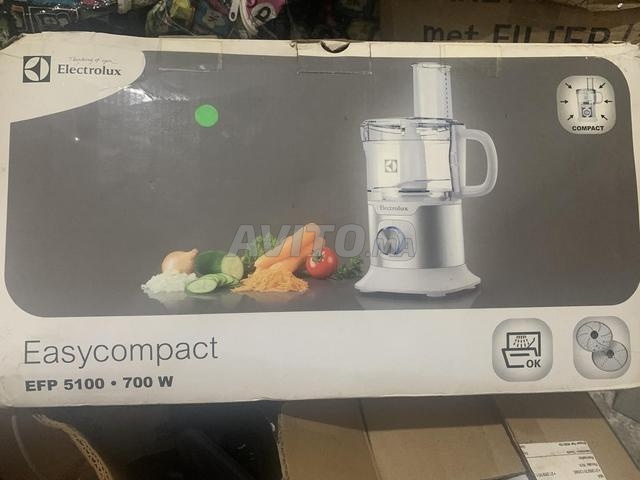 Electrolux easycompact Robot multifonctions 700 W - 2