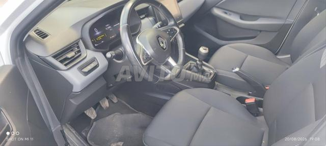 clio 5 diesel 6cv manuelle 2024 particulier - 2