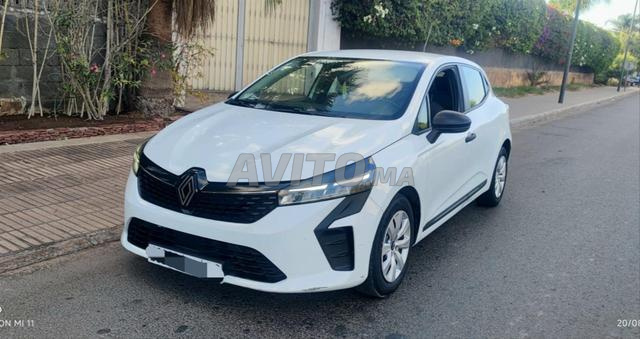 Renault clio 5 exellente tts options 2024 neuf 