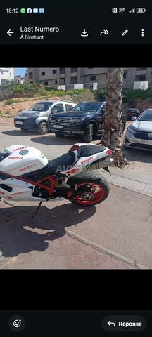 Belle Ducati italienne sport - 2