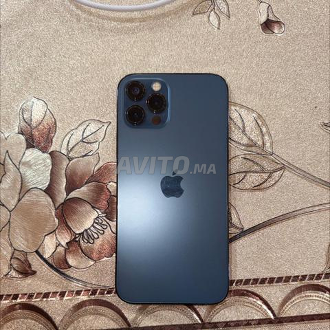 iPhone 12 Pro 256GB Couleur Bleu - 2