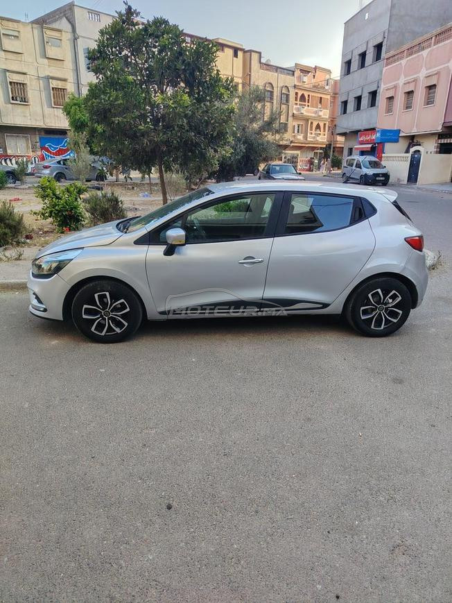  Clio 4 en excellent état