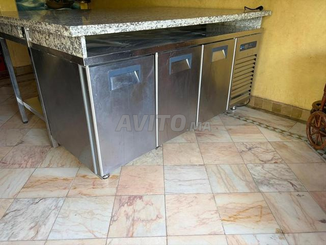 Comptoir réfrigéré pro 3 portes / table inox - 2