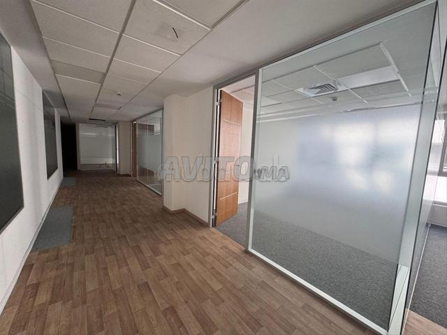 À LOUER BUREAU SUR BD ANFA 400M - 2