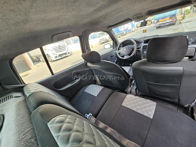 Renault Clio Diesel Manuelle 2000 à Mohammedia