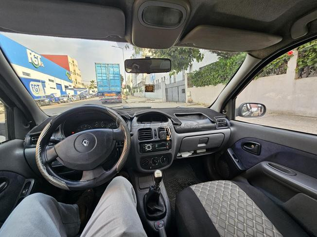 Renault Clio Diesel Manuelle 2000 à Mohammedia