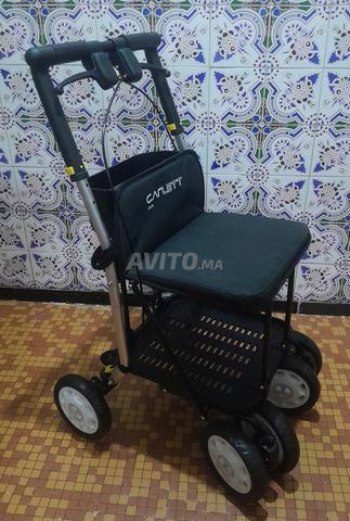 Déambulateur en aluminium pour personnes âgées