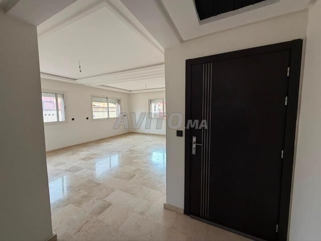 Appartement à louer 83 m² à Bouskoura - 2