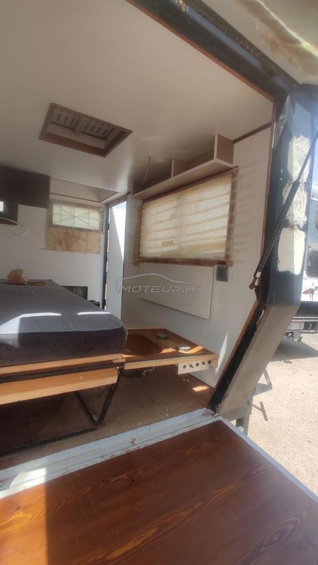 Jeep Wrangler Sahara avec caravane tout terrain