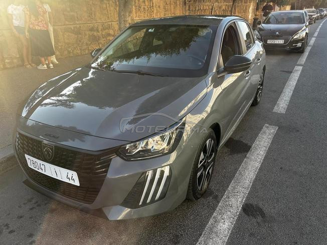 Peugeot 208 Diesel Manuelle 2024 à Casablanca