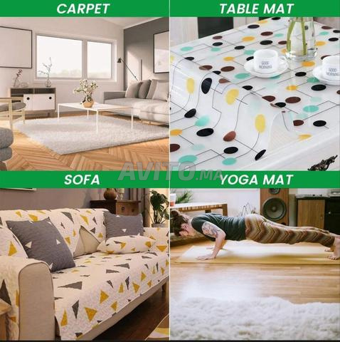 Je vous propose une variété de tapis et d'articles pour la maison.