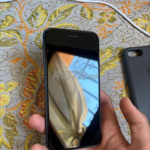 IPHONE 8 64go TRÈS BON ÉTAT - 2
