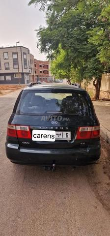 Kia Carens - 2