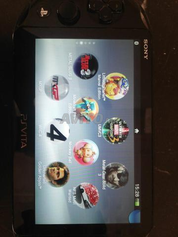 PS Vita Super Slim à vendre à 1800 - 2