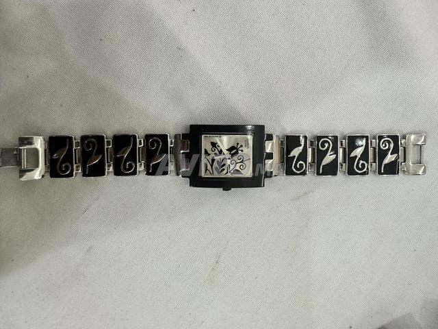 ساعة سواتش نسائية إصدار خاص - 2