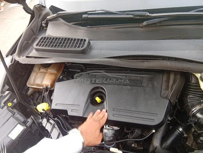 Ford Kuga سيارة فورد للبيع