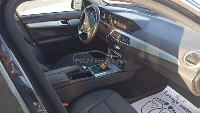 Mercedes-Benz 220 Diesel Automatique 2011 à Fès