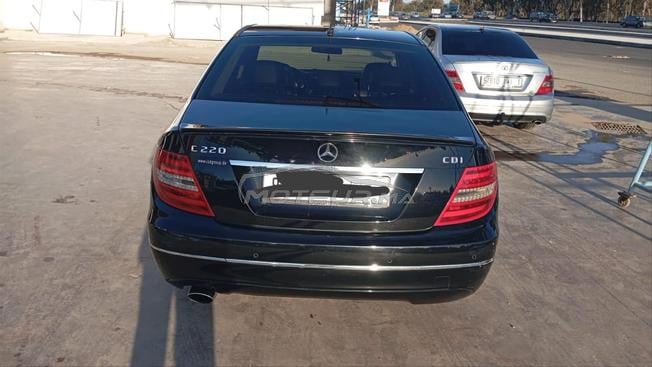 Mercedes-Benz 220 Diesel Automatique 2011 à Fès
