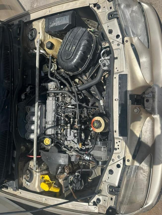 Renault Megane Diesel Manuelle 1999 à Youssoufia
