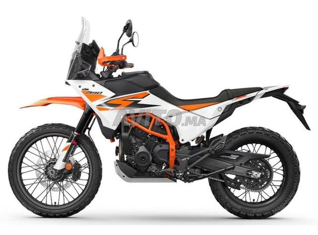KTM 390 Adventure R بيضاء 2026 (1 ميل) - 2