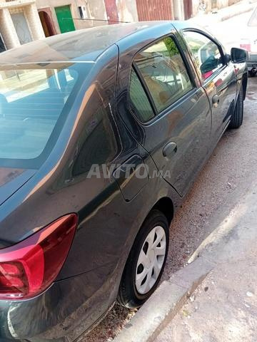 Dacia Logan Essence Manuelle 2019 à Laâyoune