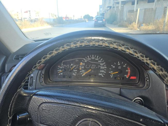 سيارة في حالة جيدة