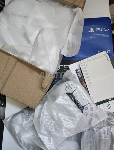 PS5 Slim CD Standard 1T + Manette Originale FC26 - 2
