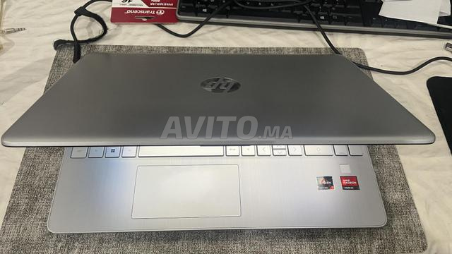 Hp 15s AMD Ryzen 7 570U 16 CPUs 8 Go 512 Go - 2