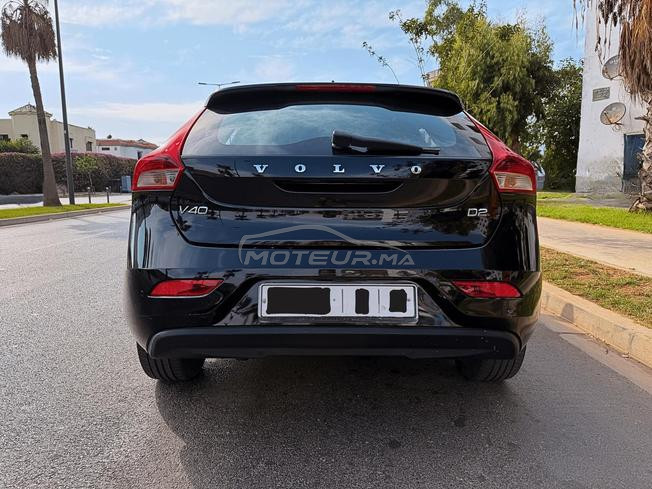 VOLVO V40 D2 MOMENTUM 2018 – 1ÈRE MAIN