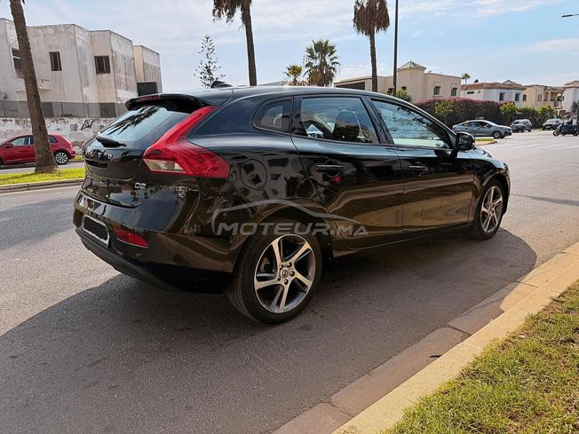 VOLVO V40 D2 MOMENTUM 2018 – 1ÈRE MAIN