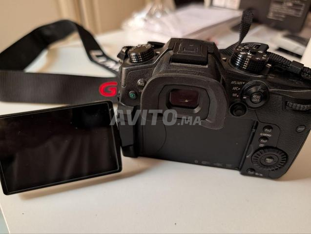 Panasonic GH5 avec objectifs et accessoires