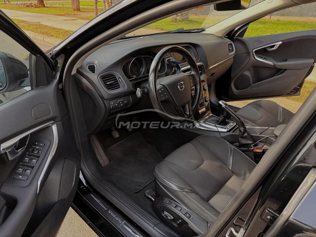 VOLVO V40 D2 MOMENTUM 2018 – 1ÈRE MAIN